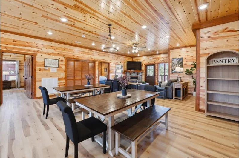 Splash Mountain Lodge