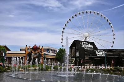 The Island Show Fountain