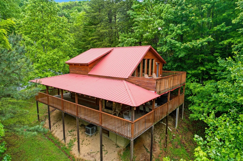 Black Bear Hideaway