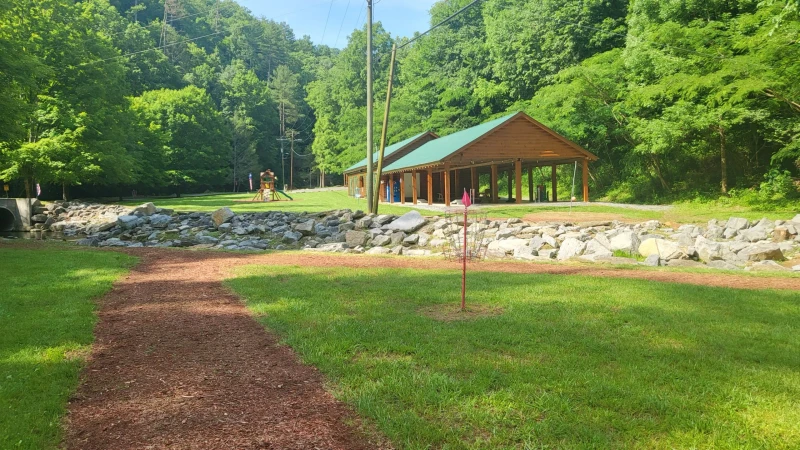 Moonshine Mountain Lodge