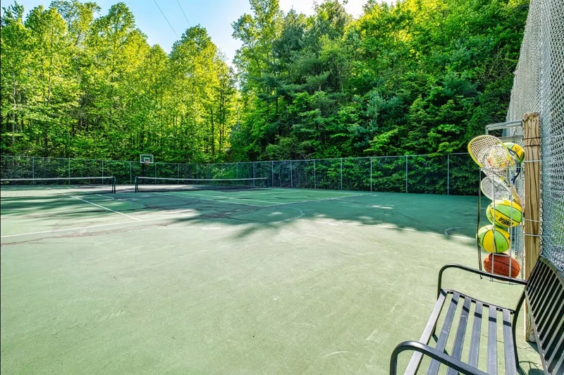 Moonshine Mountain Lodge