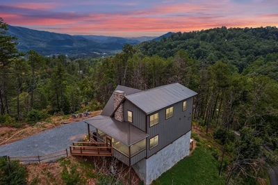 hatcher mountain hideaway is one of our pet friendly Pigeon Forge cabins with hot tubs