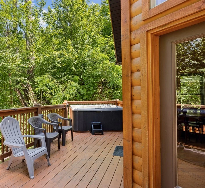 Creekside Manor