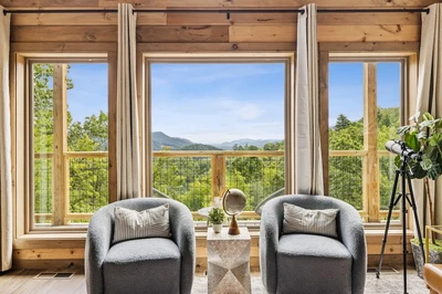 golden oaks cabin is one of our best cabins with mountain views in Pigeon Forge