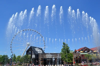 fountain the island in pigeon forge