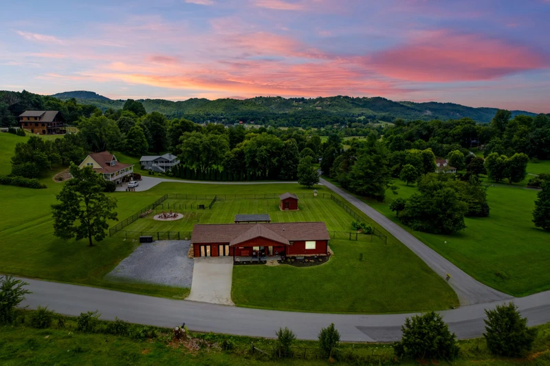 Webster Lodge at Covemont