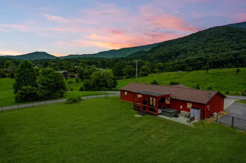 Webster Lodge at Covemont