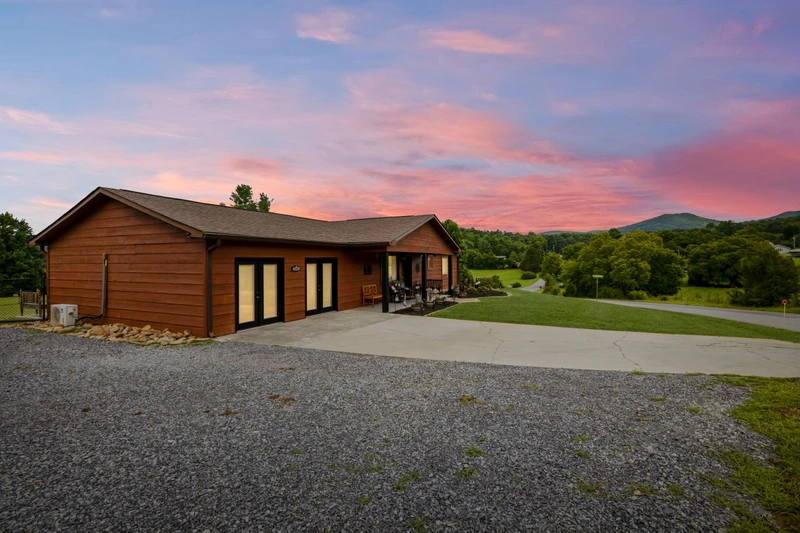Webster Lodge at Covemont