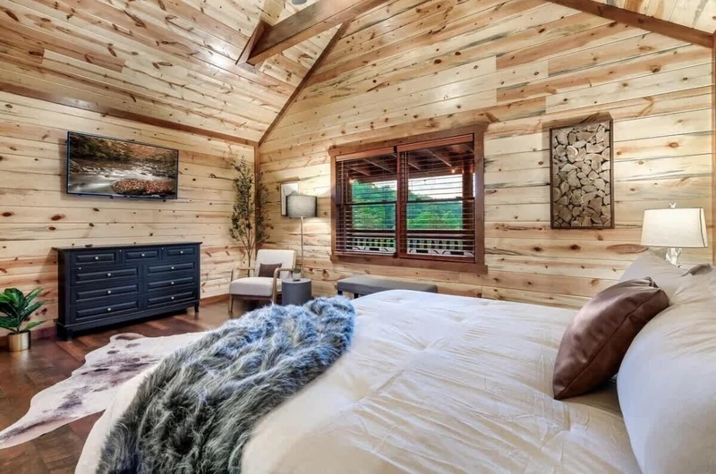 Laughing Fox Lodge