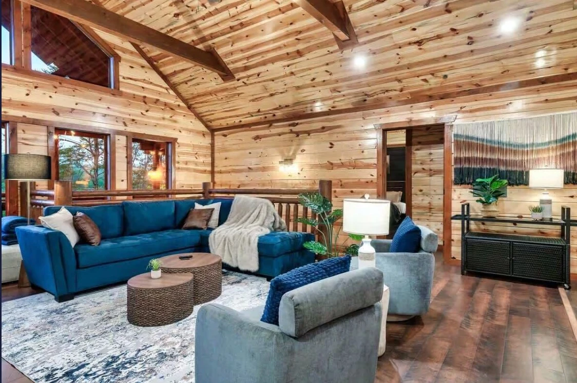 Laughing Fox Lodge