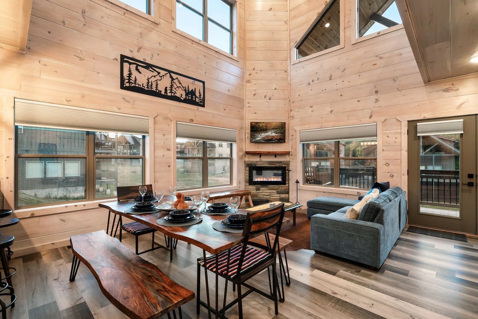 Smokiedoki Lodge