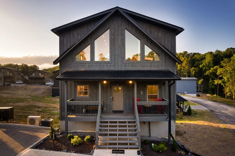 Smokiedoki Lodge