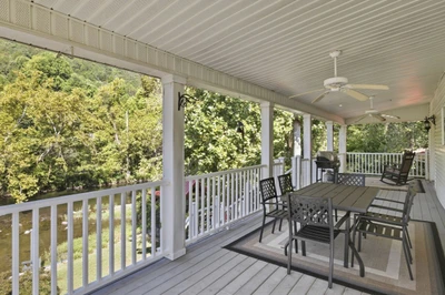 Little River Lodge
