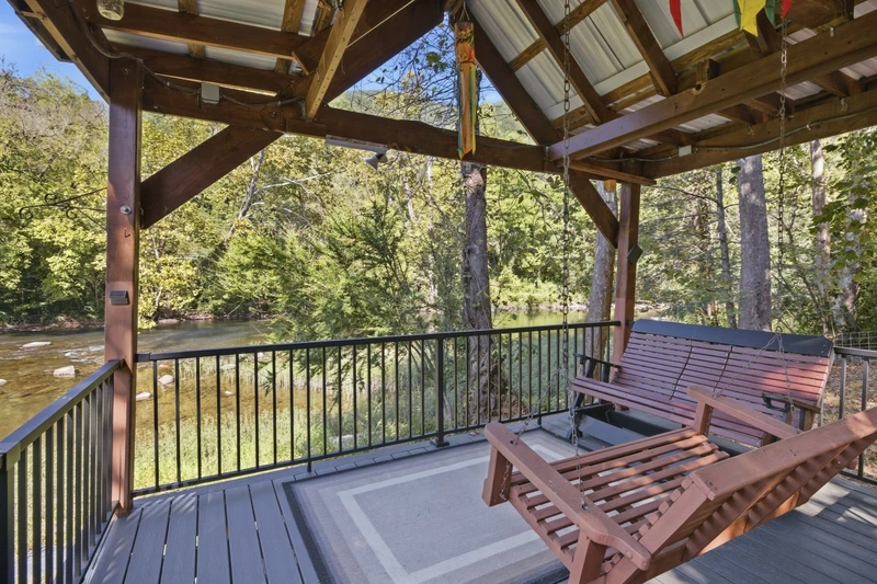 Little River Lodge