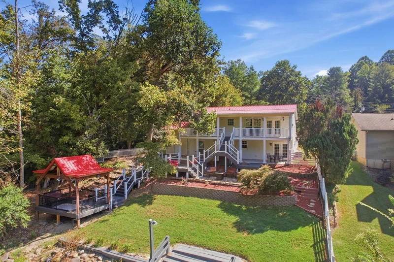 Little River Lodge