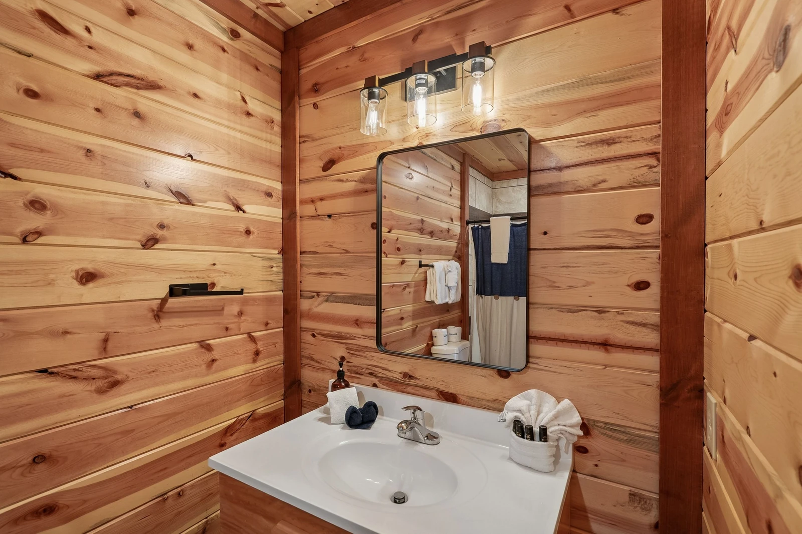 Smoky Summit Lodge