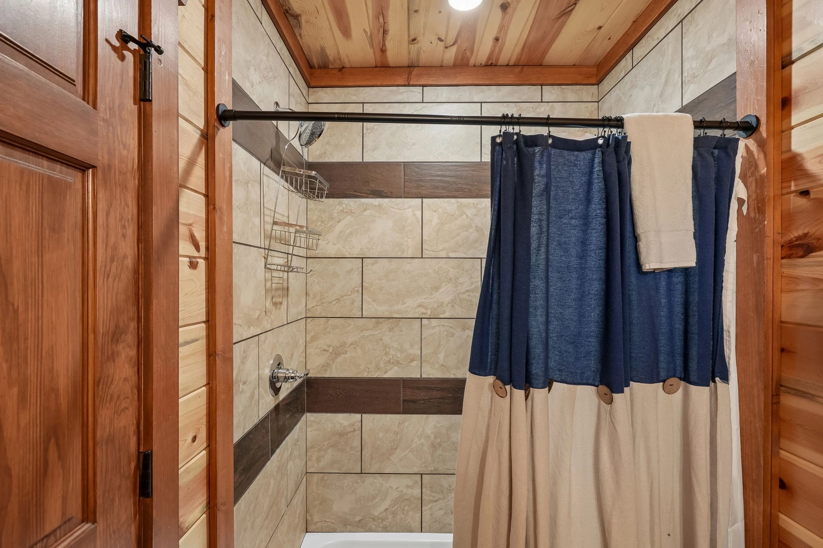 Smoky Summit Lodge