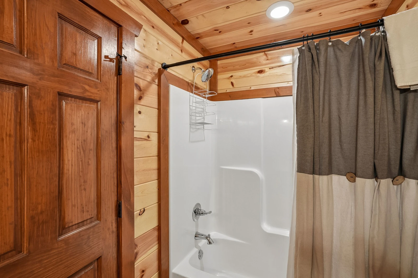 Smoky Summit Lodge