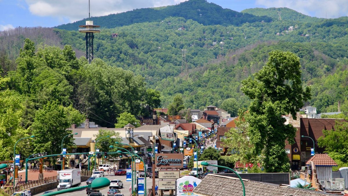 Awesome view of the Smokies, Downtown Gatlinburg, Gatlinburg Tennessee, Gatlinburg in the Smoky Mountains, Things to Do in Downtown Gatlinburg, Gatlinburg Springfest, Gatlinburg in the Summer, Gatlinburg Space Needle, Gatlinburg 2018