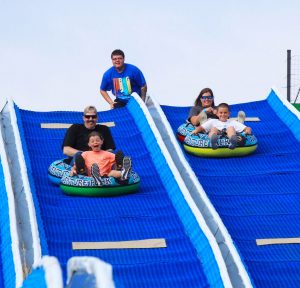 Pigeon Forge Tubing, Pigeon Forge attractions, Outdoor Tubing in Pigeon Forge, Tube Riding in Pigeon Forge, Smoky Mountain Tubing, Smoky Mountain Summer Attractions, Smoky Mountain Things To Do, Pigeon Forge Things to Do