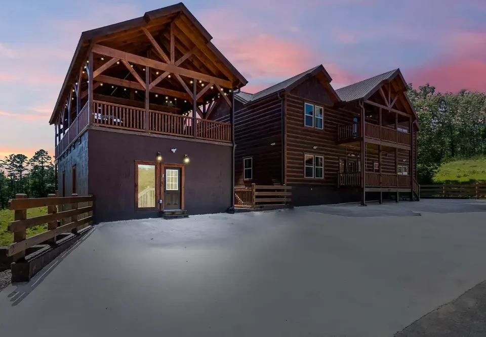 Splash Mountain Lodge large cabin